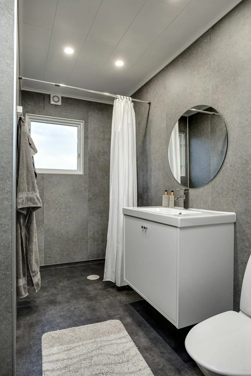 1950s Swedish House with Garden on Corner Plot in Gusselby - View image 23 of 37