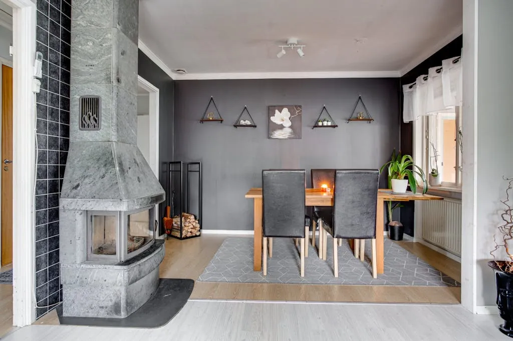 1950s Swedish House with Garden on Corner Plot in Gusselby - View image 25 of 37