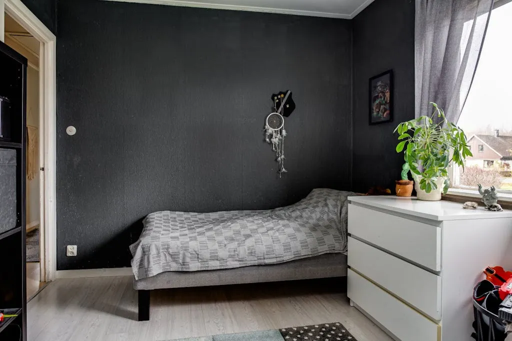 1950s Swedish House with Garden on Corner Plot in Gusselby - View image 30 of 37