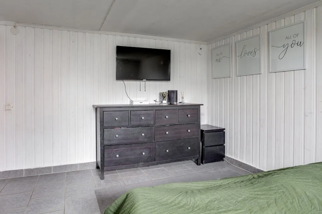 1950s Swedish House with Garden on Corner Plot in Gusselby - View image 32 of 37