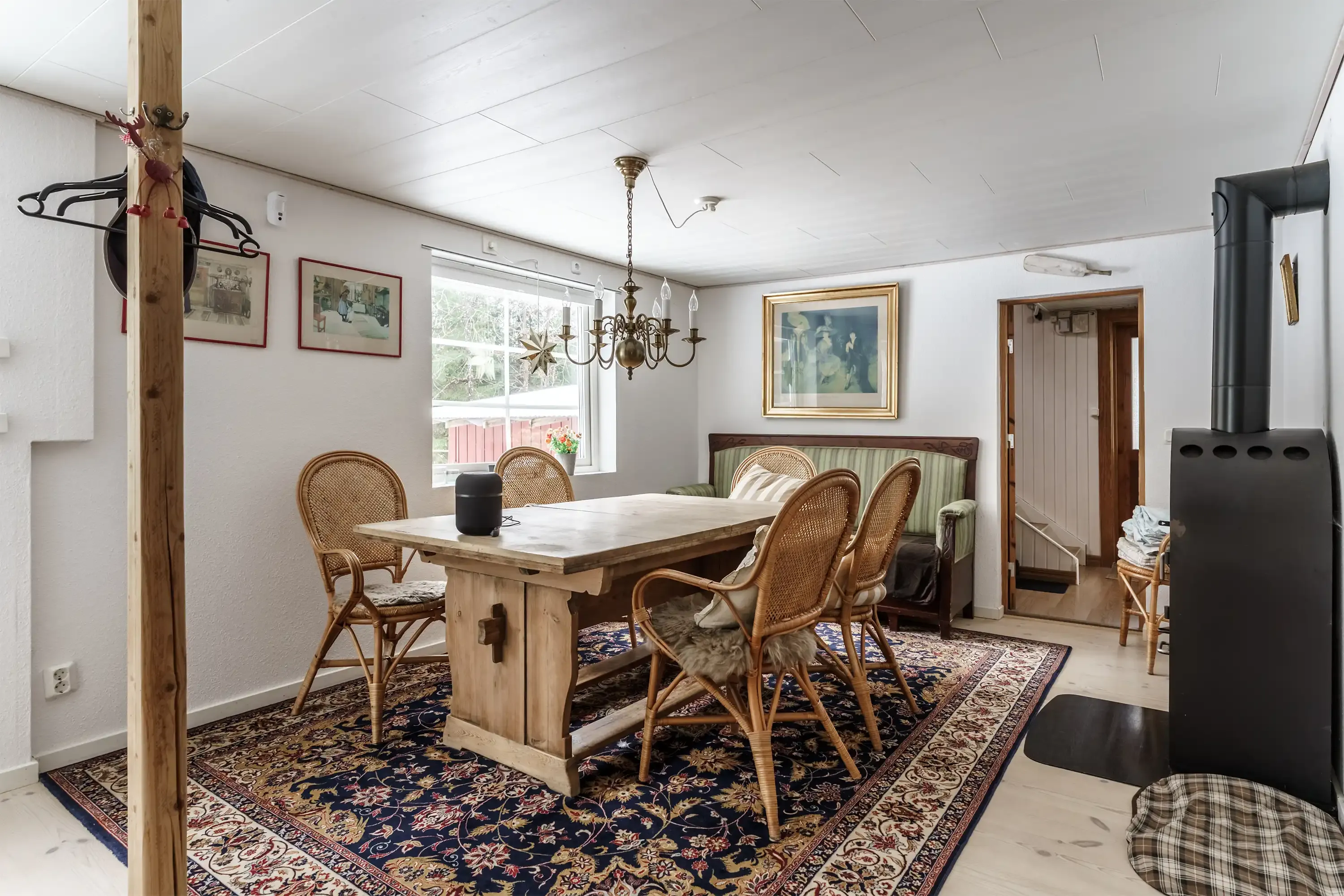 1910 Swedish House in Strömsnäsbruk with Balcony and Expansive Lot - View image 12 of 19