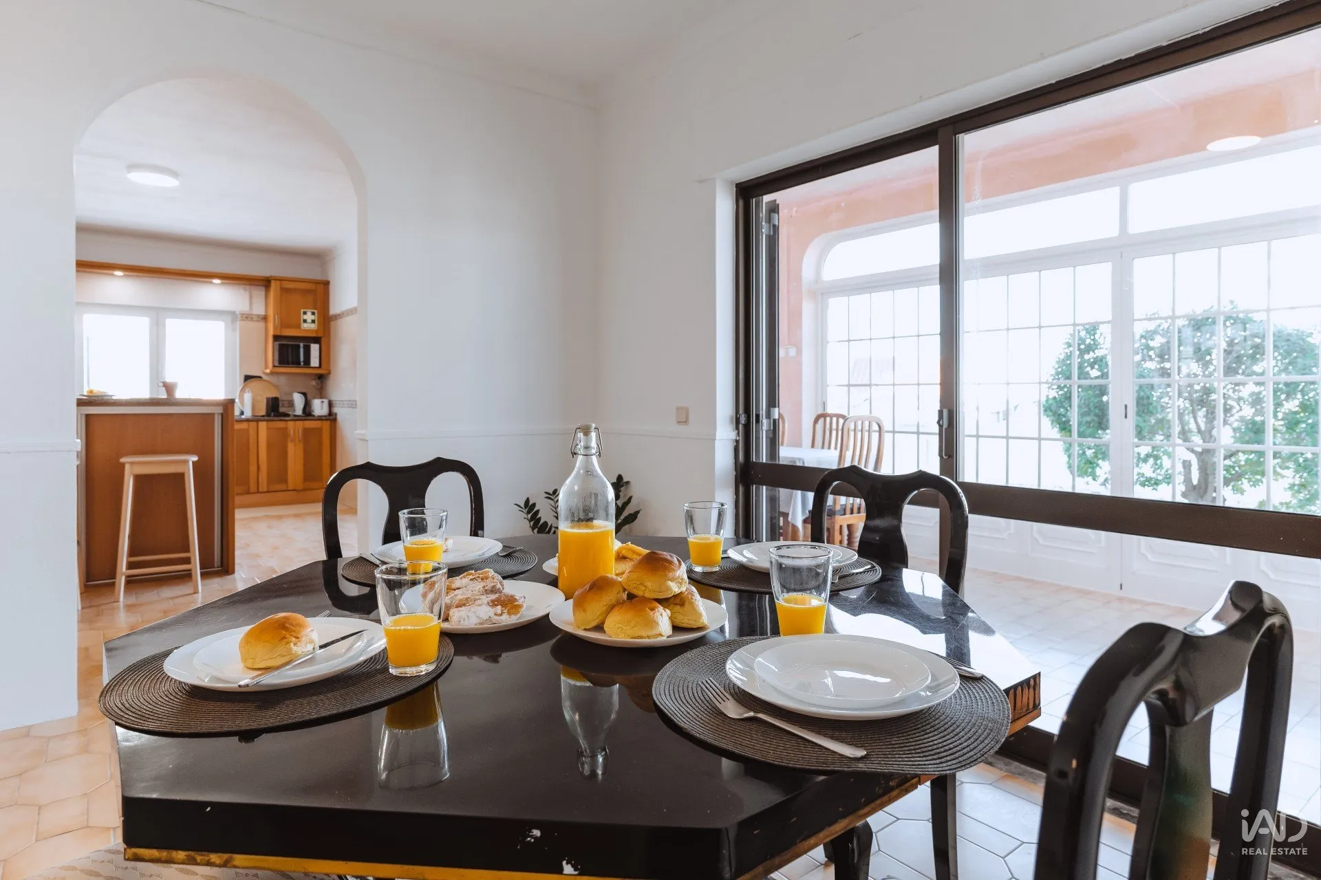 Spacious 5-Bedroom House with Garden and Parking in Silveira, Portugal - View image 33 of 37